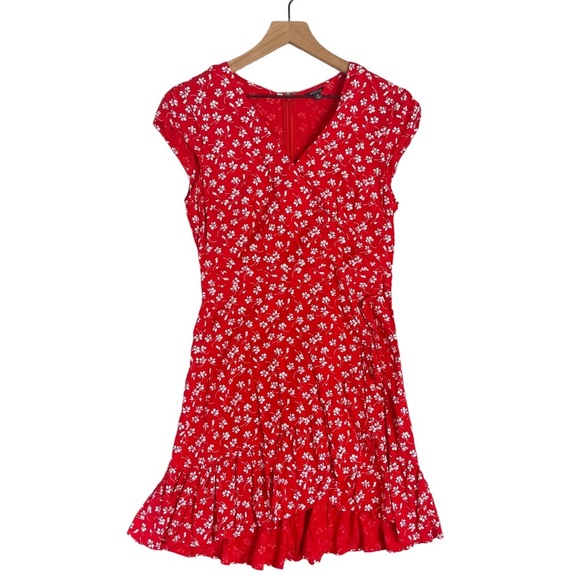 J. Crew Dresses & Skirts - J Crew Mercantile Floral Faux Wrap Dress 6 Red V Neck Short Sleeve Ruffle Hem